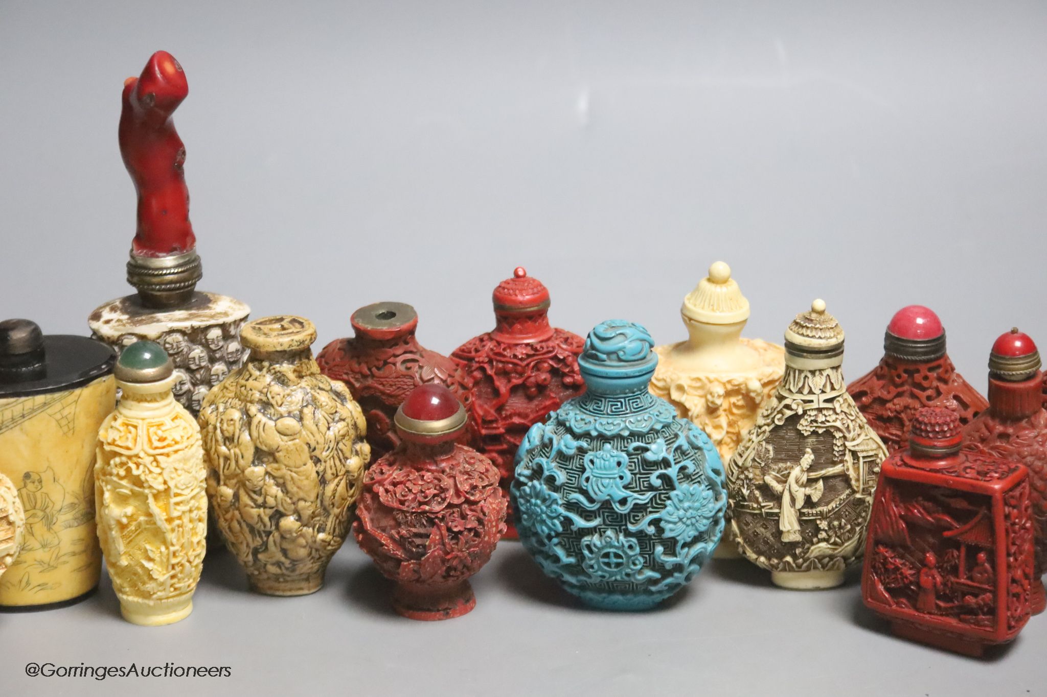 Mixed Chinese composition snuff bottles